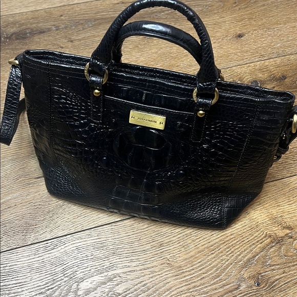 Brahmin Black Croc Embossed Leather Bag w/Detachable Shoulder Strap - Picture 2 of 10